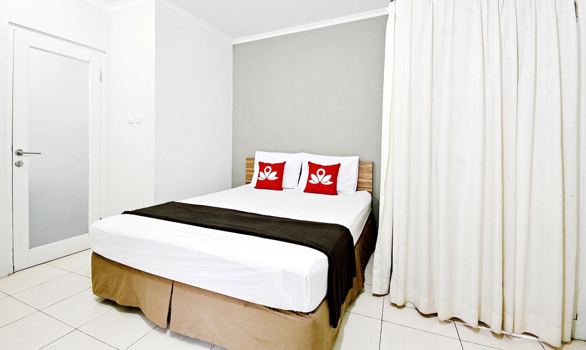 Zen Rooms Mampang Prapatan Джакарта Екстер'єр фото