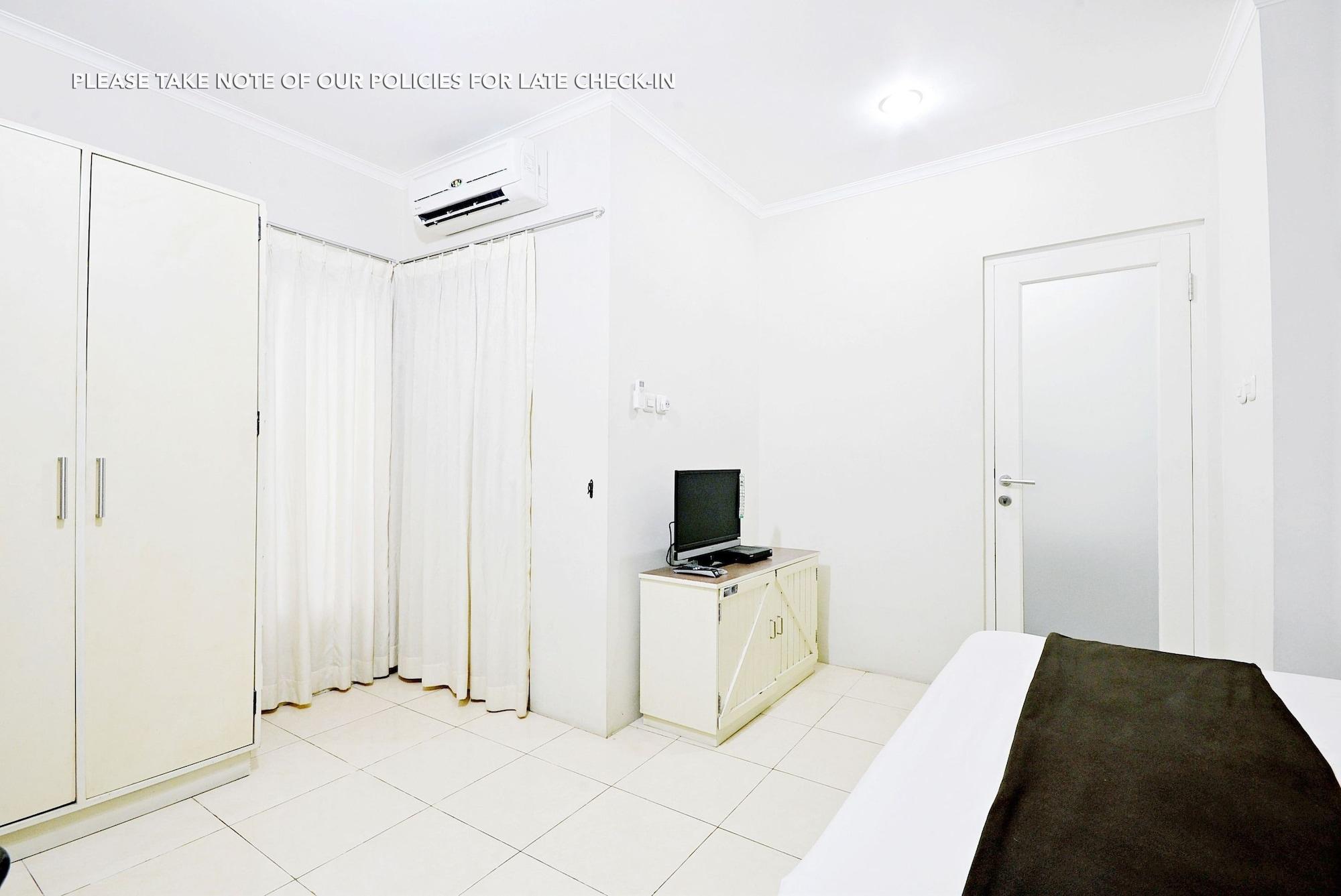 Zen Rooms Mampang Prapatan Джакарта Екстер'єр фото